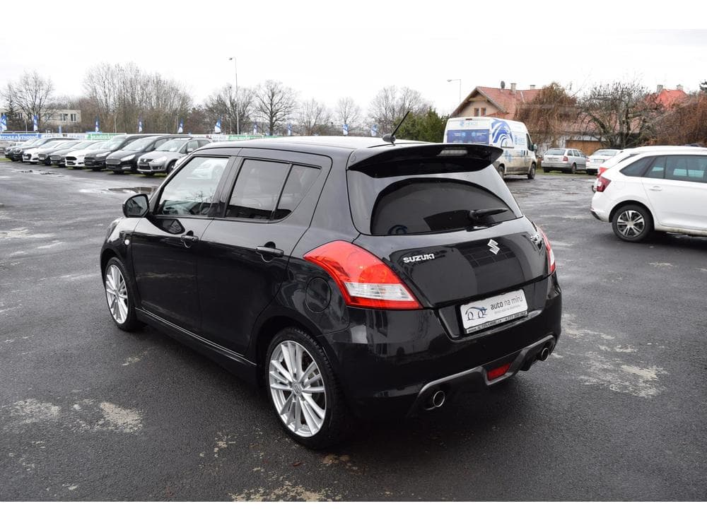 2013 Suzuki Swift - 11