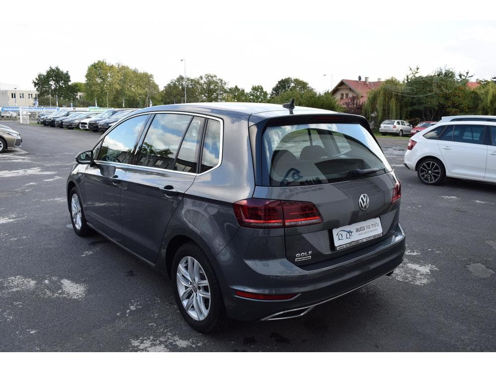 2020 Volkswagen Golf - 12