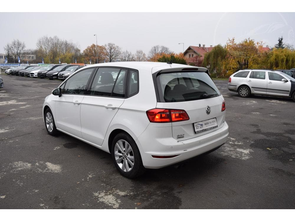 2017 Volkswagen Golf - 12