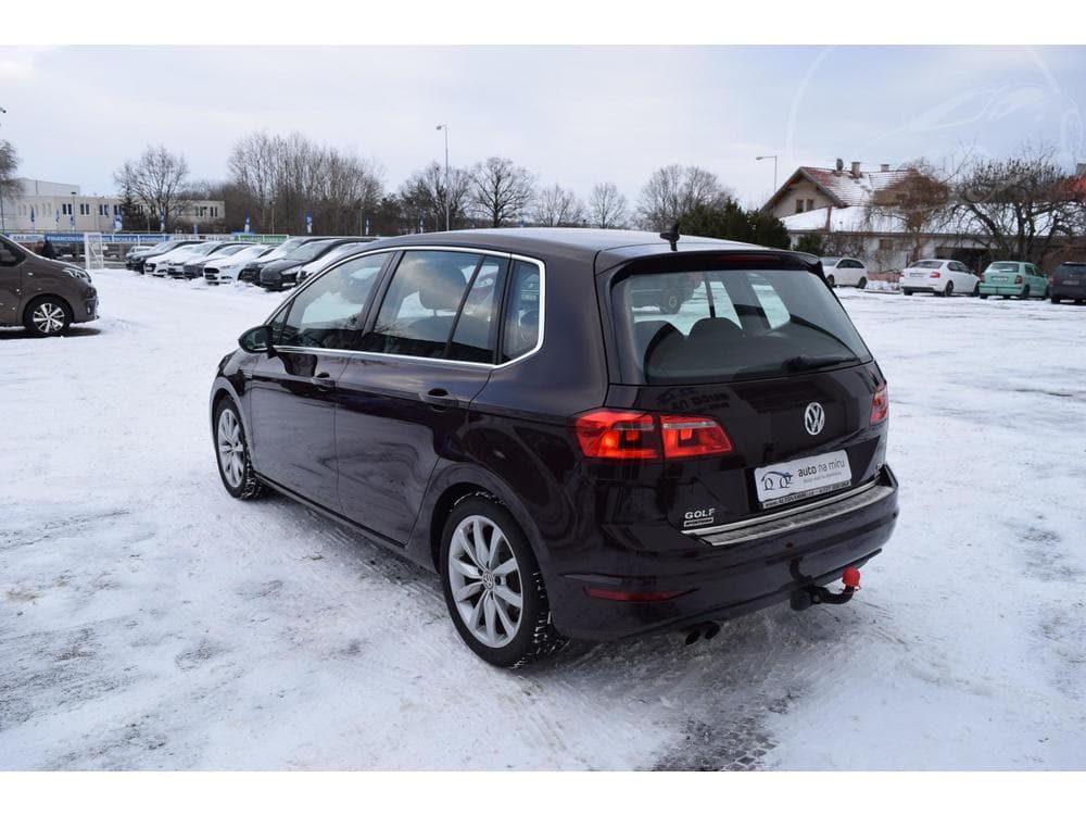 2018 Volkswagen Golf - 12