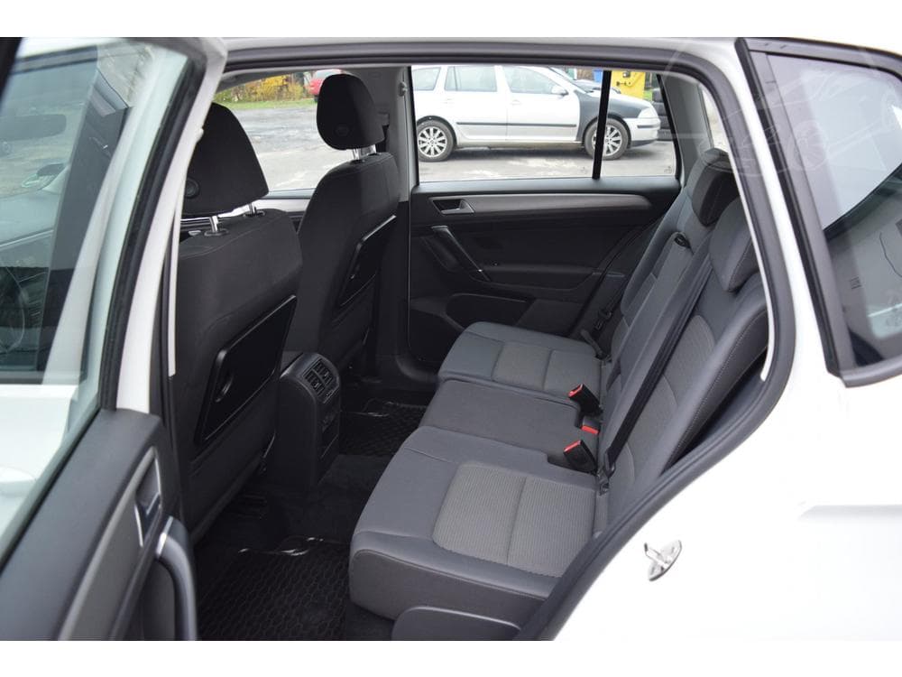 2017 Volkswagen Golf - 15