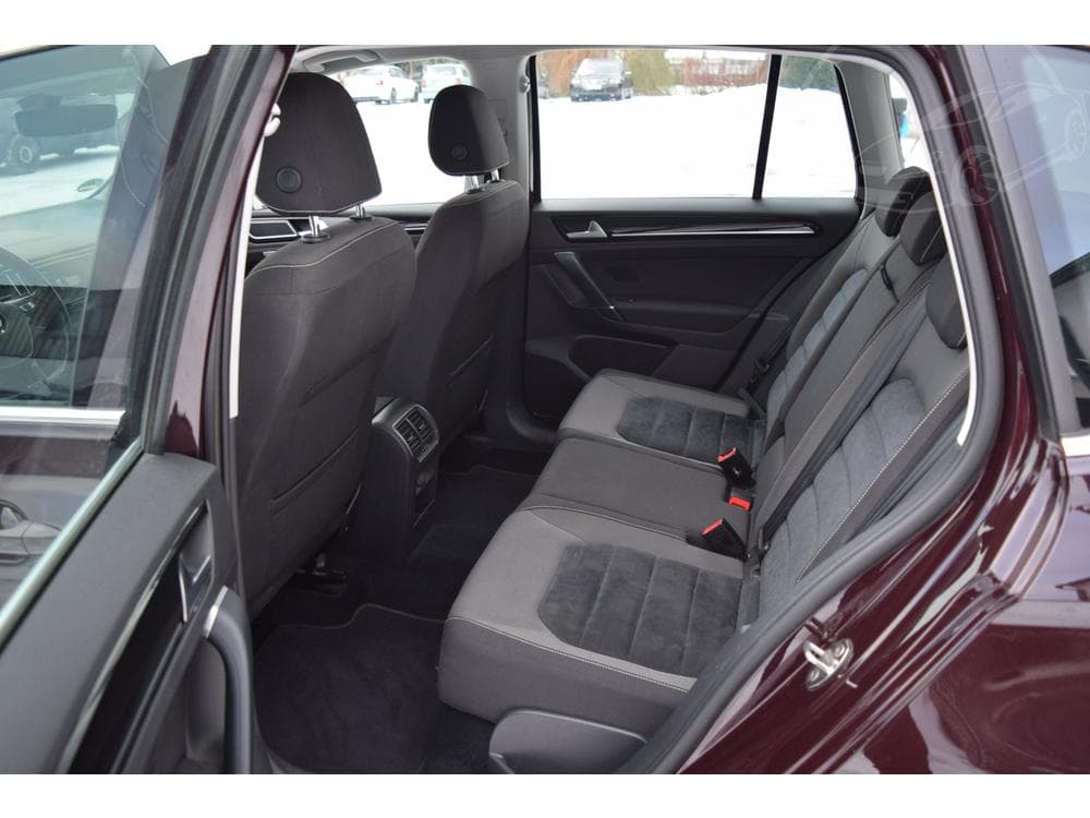 2018 Volkswagen Golf - 15