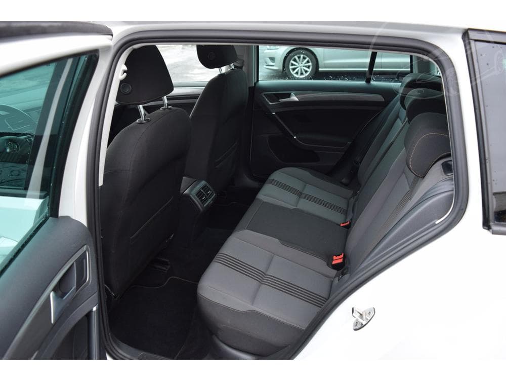 2016 Volkswagen Golf - 15