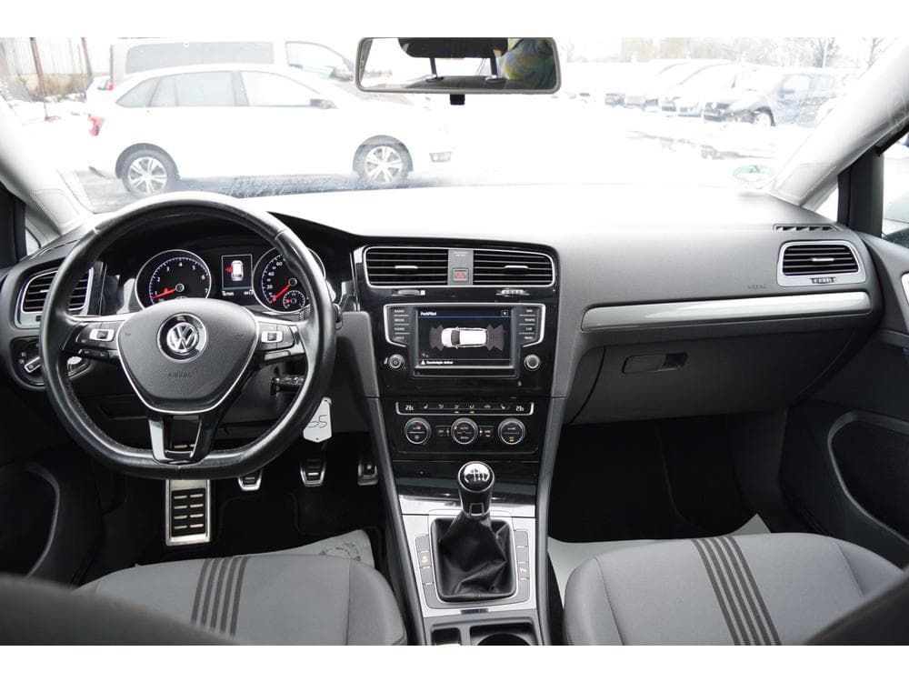 2016 Volkswagen Golf - 18