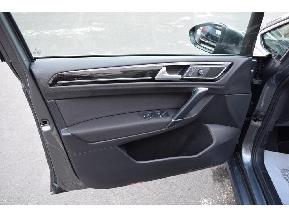 2020 Volkswagen Golf - 19