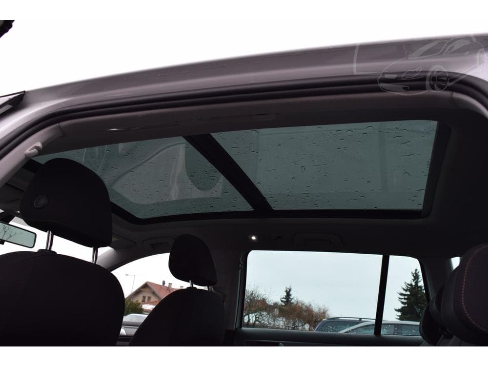 2016 Volkswagen Golf - 19