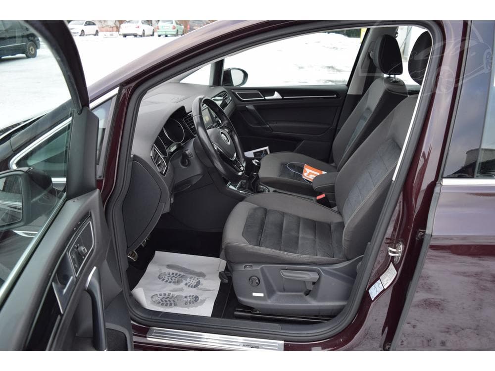 2018 Volkswagen Golf - 20