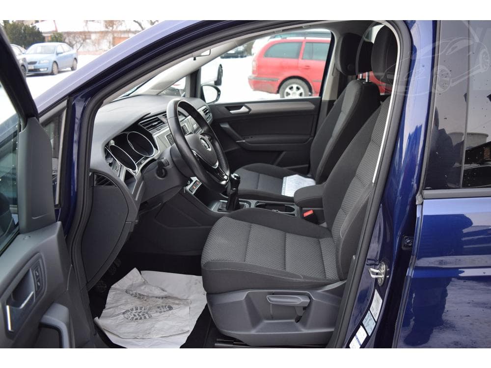 2017 Volkswagen Touran - 20