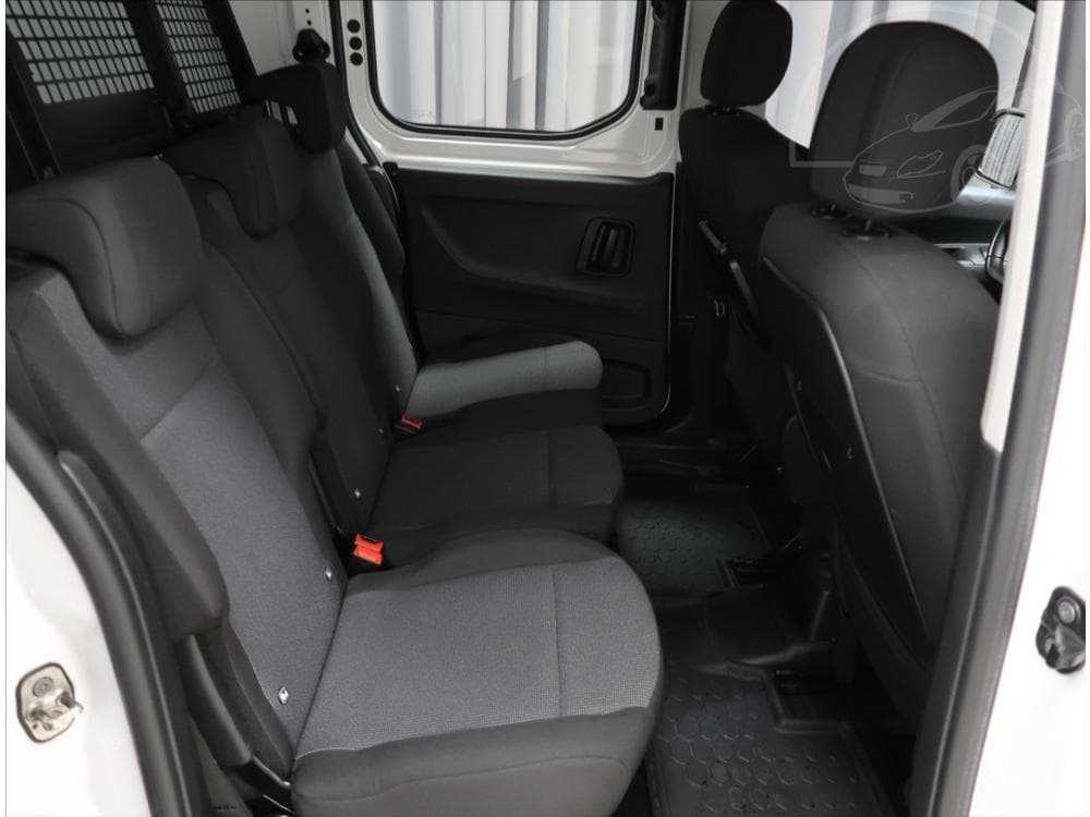 2021 Peugeot Partner - 9