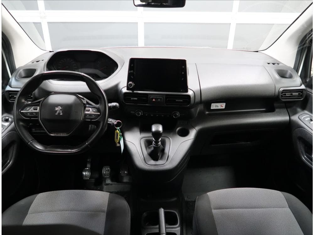 2021 Peugeot Partner - 11