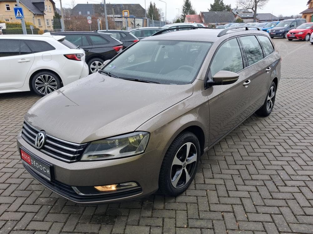 2011 Volkswagen PASSAT - 3