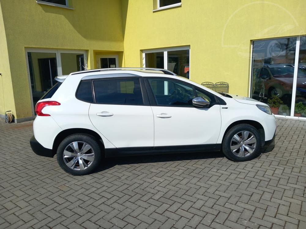 2015 Peugeot 2008 - 8