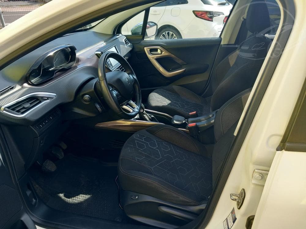 2015 Peugeot 2008 - 9