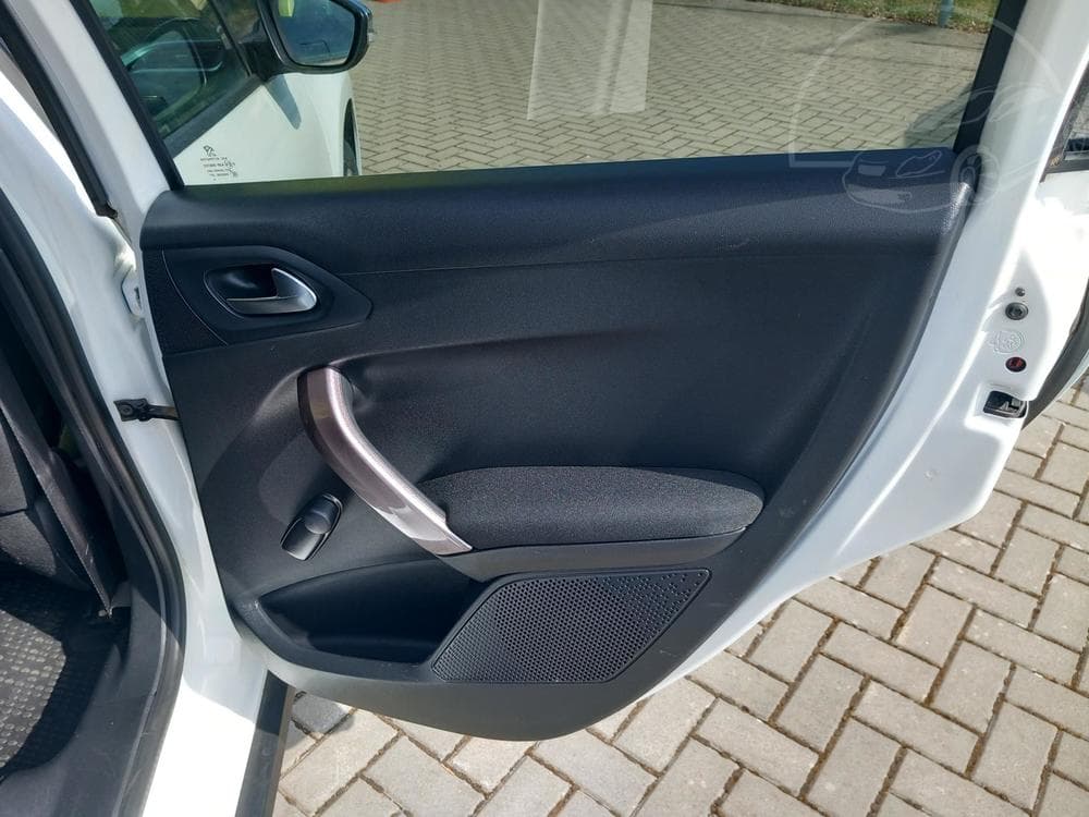 2015 Peugeot 2008 - 15