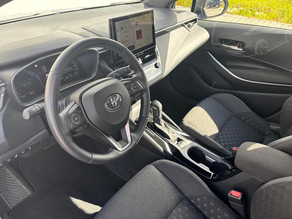 2025 Toyota COROLLA - 11