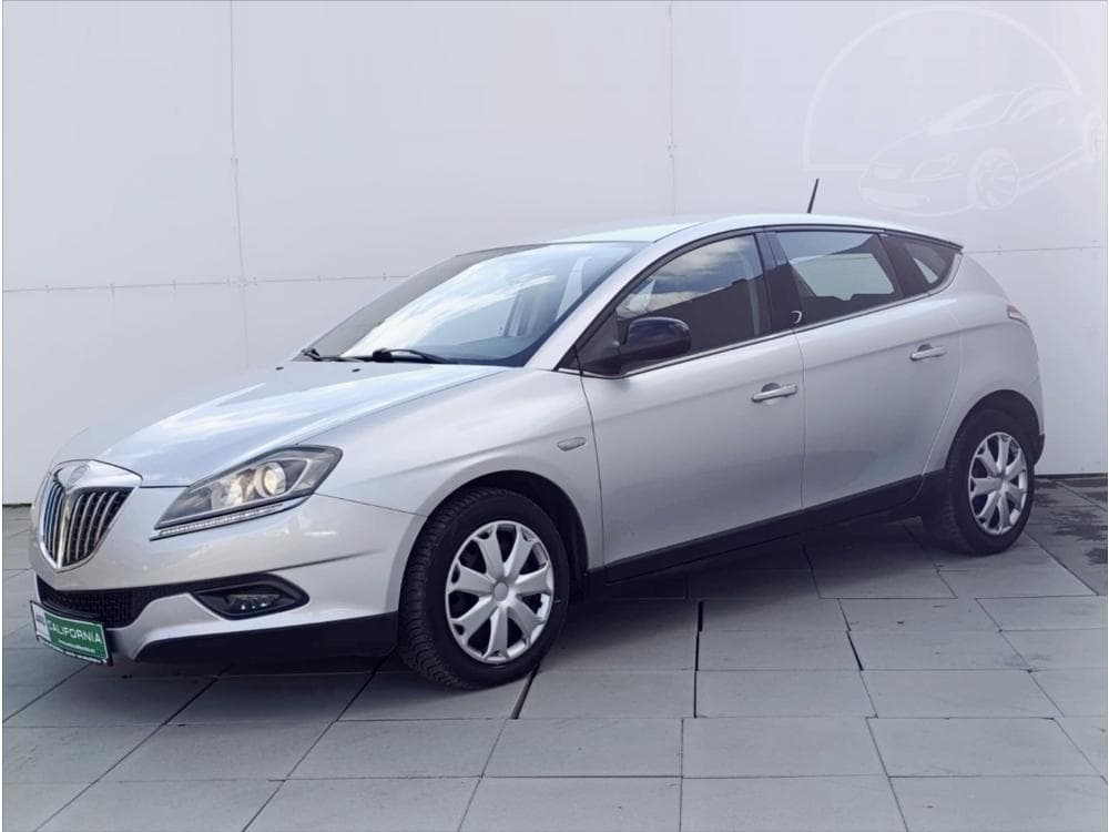 Lancia Delta 1,6 1.6 JTD Klimatizace