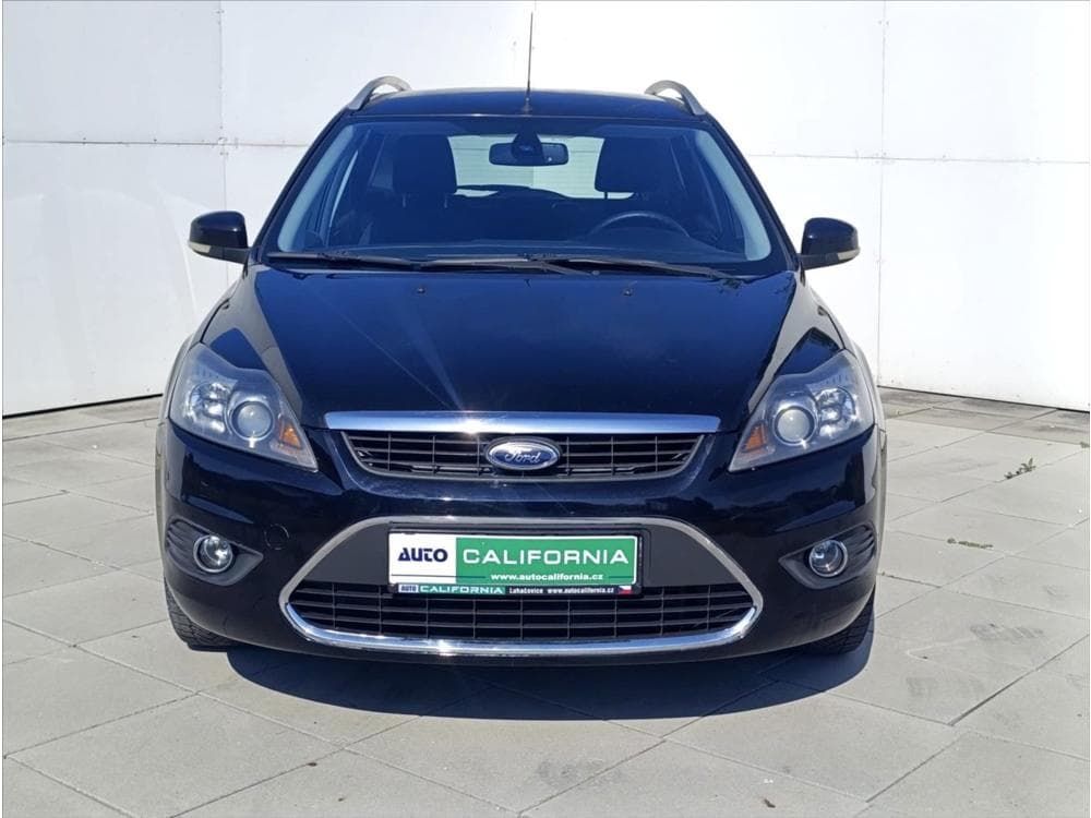 2010 Ford FOCUS - 3
