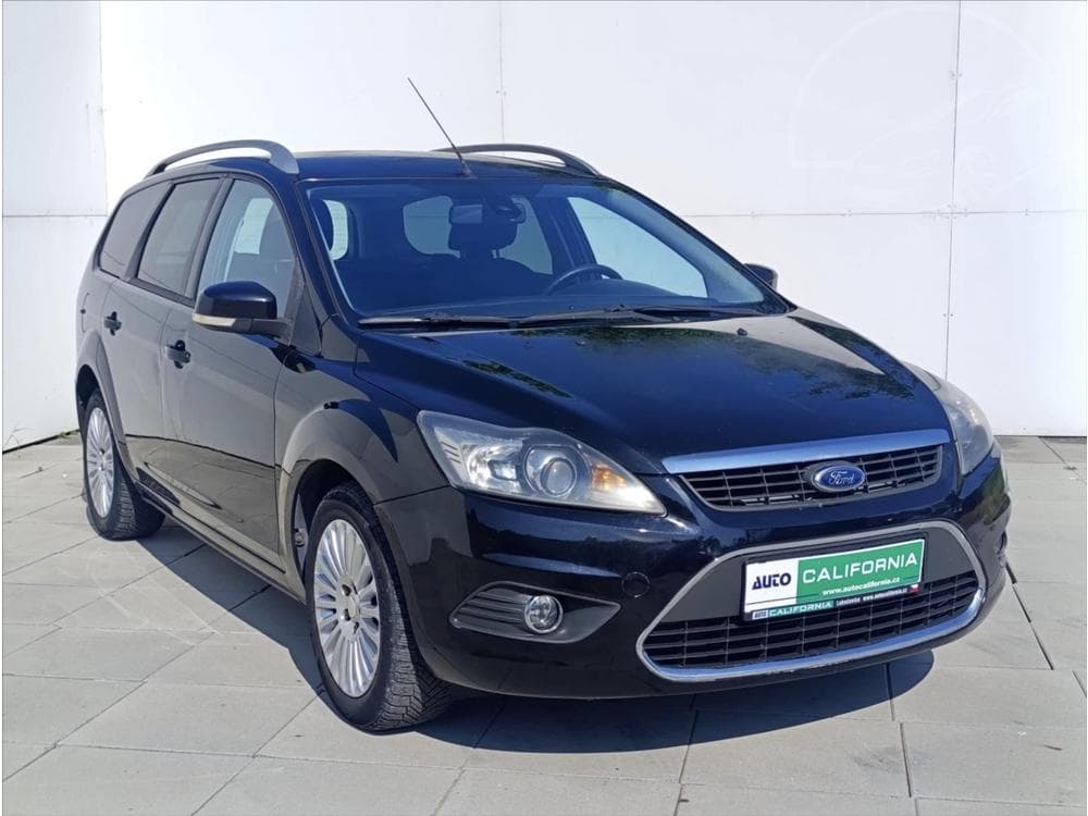 2010 Ford FOCUS - 4