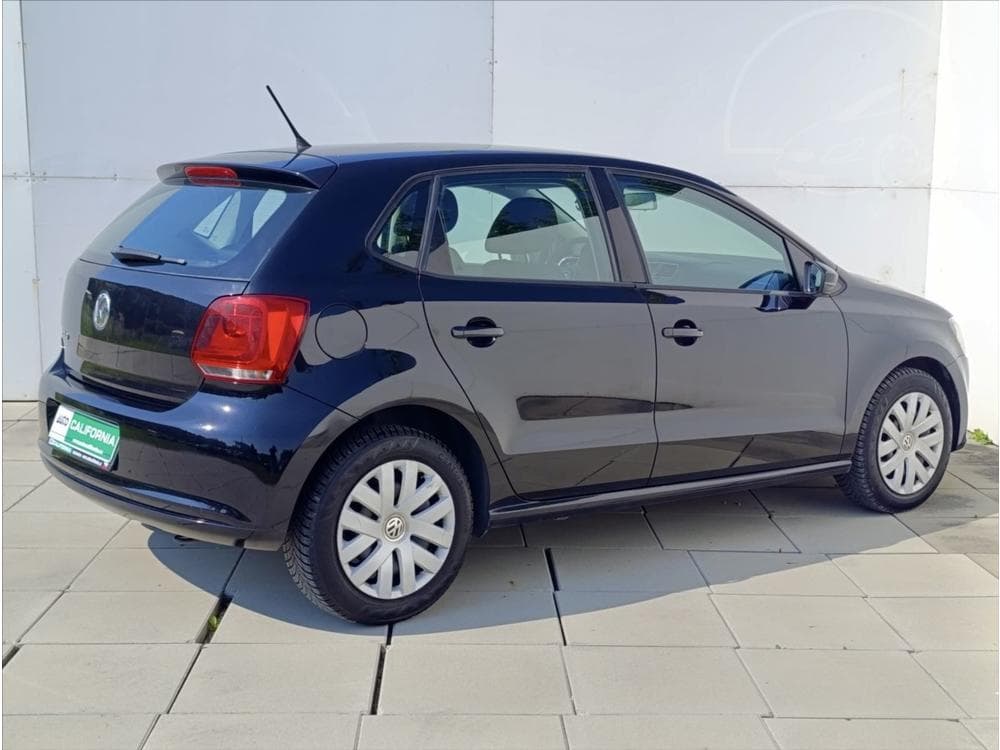 2011 Volkswagen POLO - 11