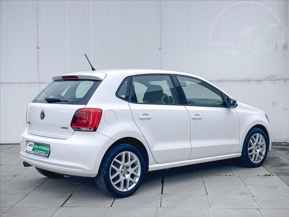 2011 Volkswagen POLO - 6