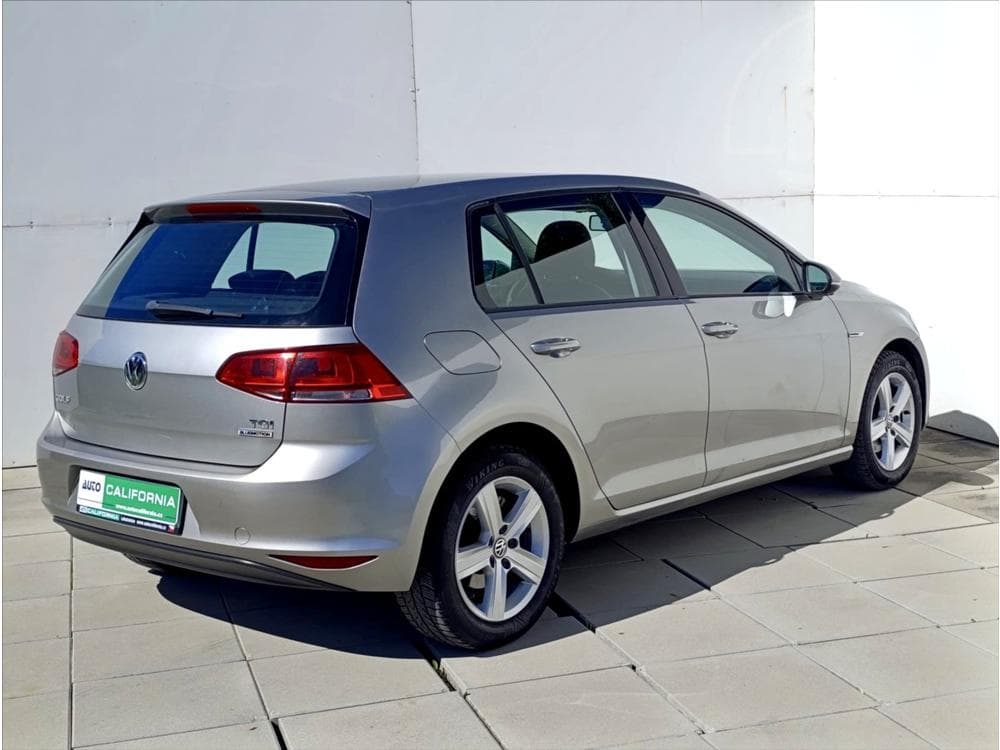 2015 Volkswagen GOLF - 11