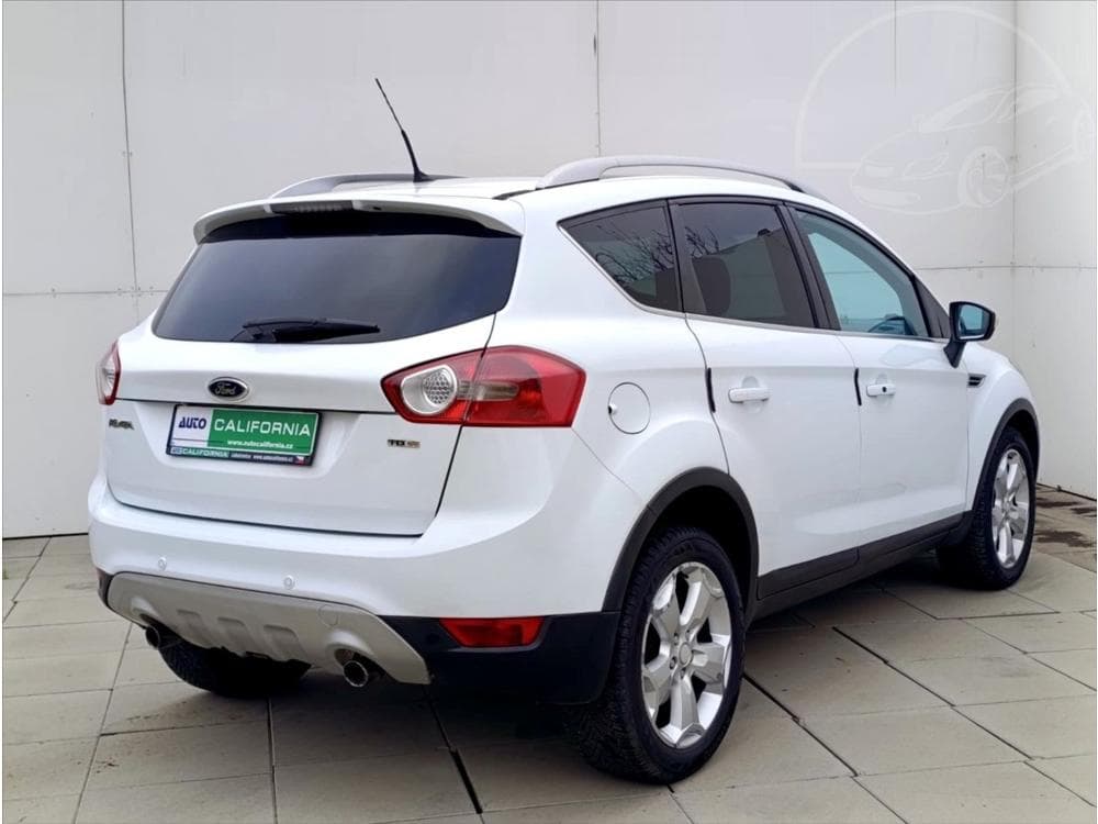 2010 Ford Kuga - 13