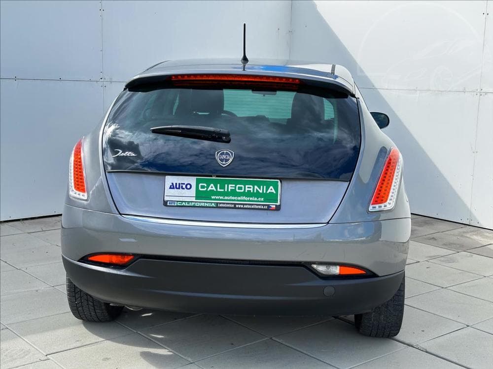 2010 Lancia DELTA - 8