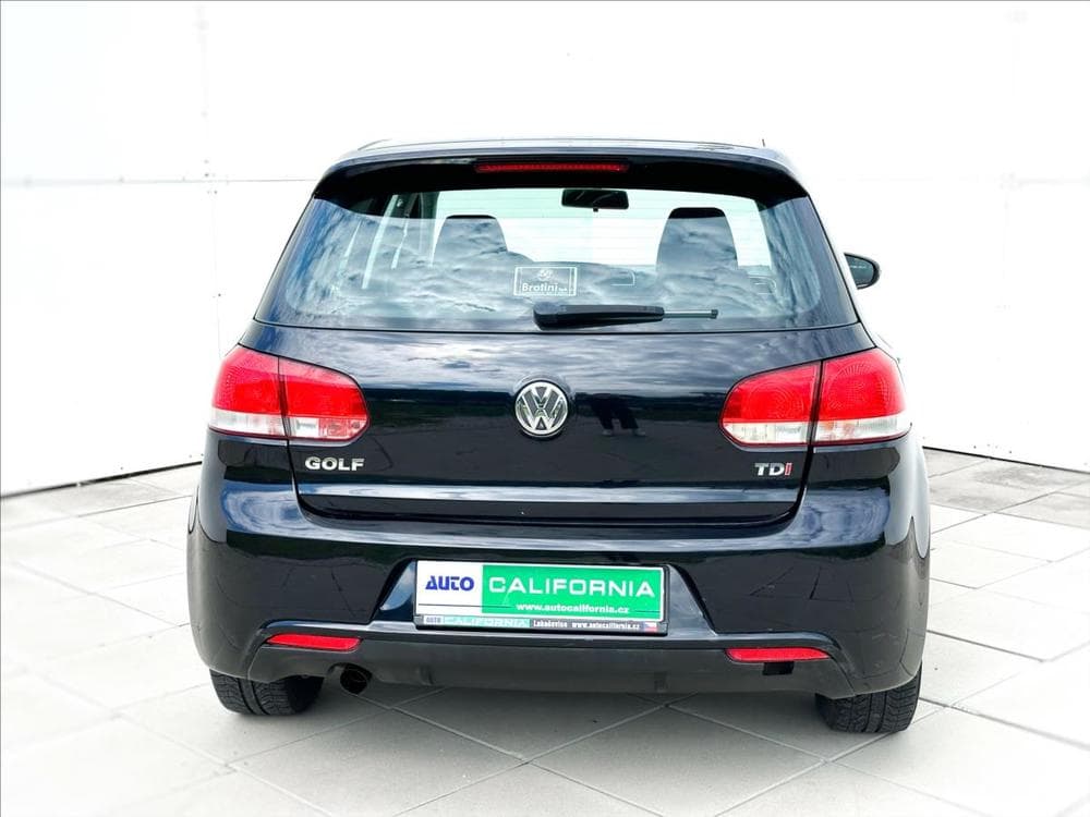 2011 Volkswagen GOLF - 8
