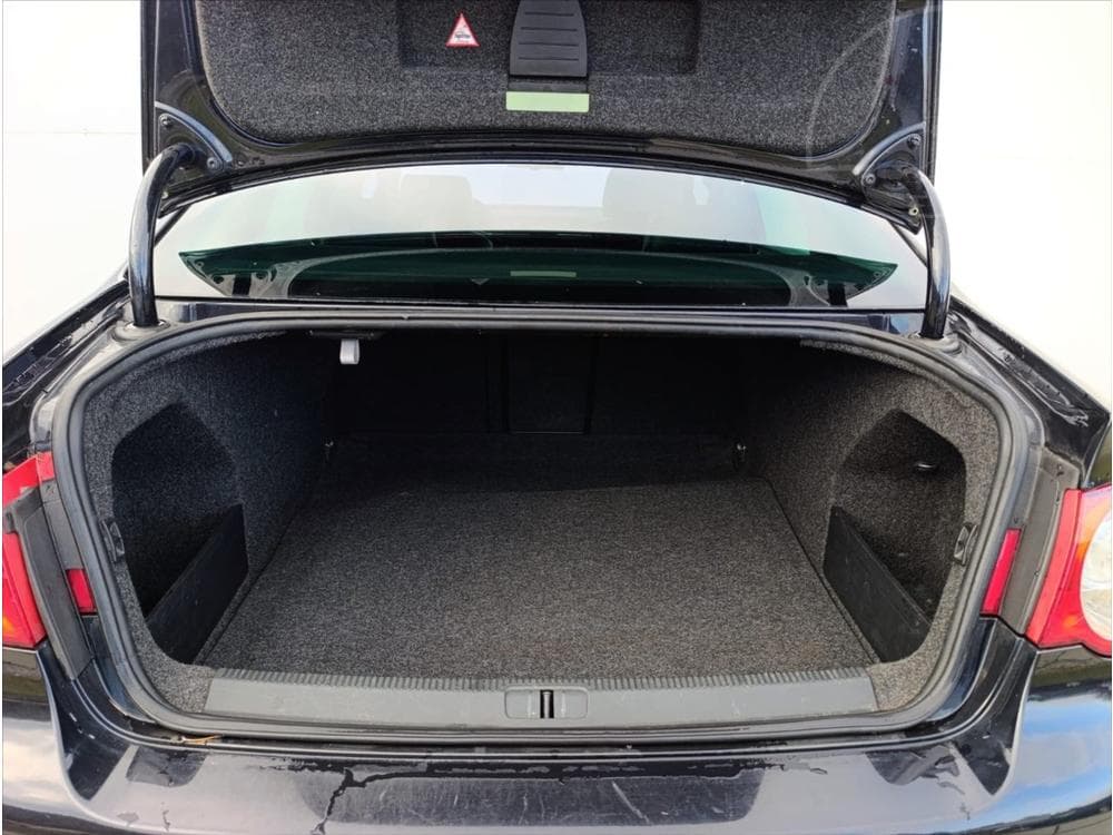 2006 Volkswagen PASSAT - 9
