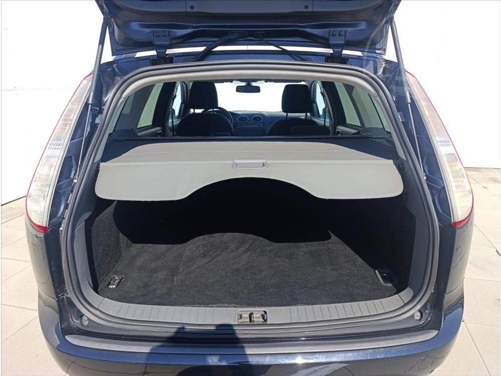 2010 Ford FOCUS - 9