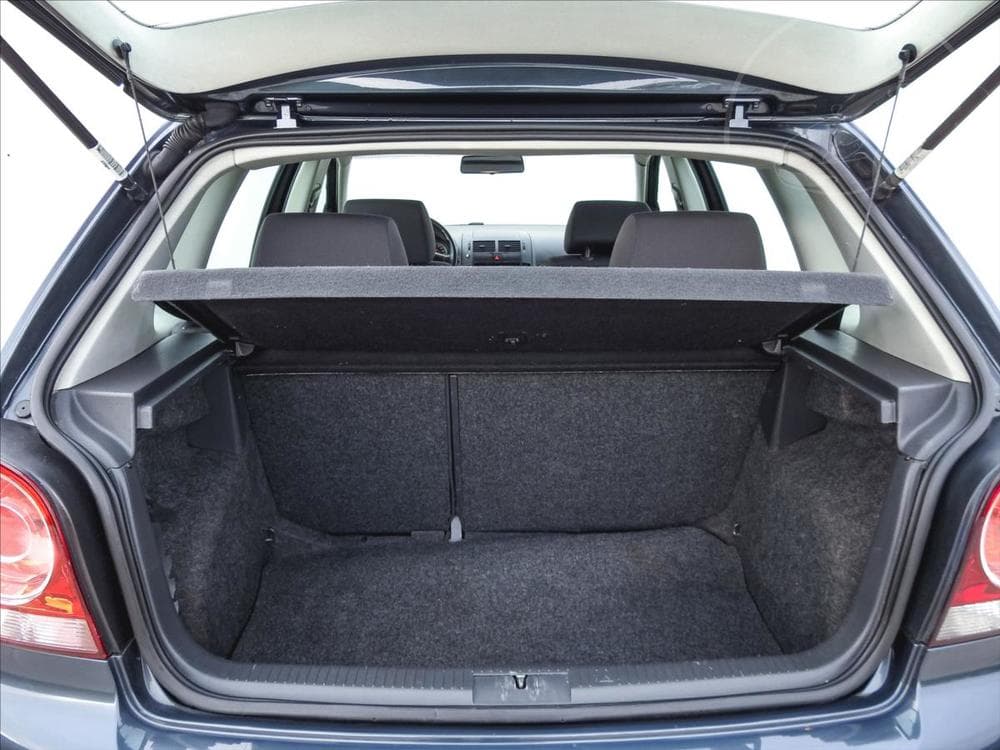 2005 Volkswagen POLO - 9