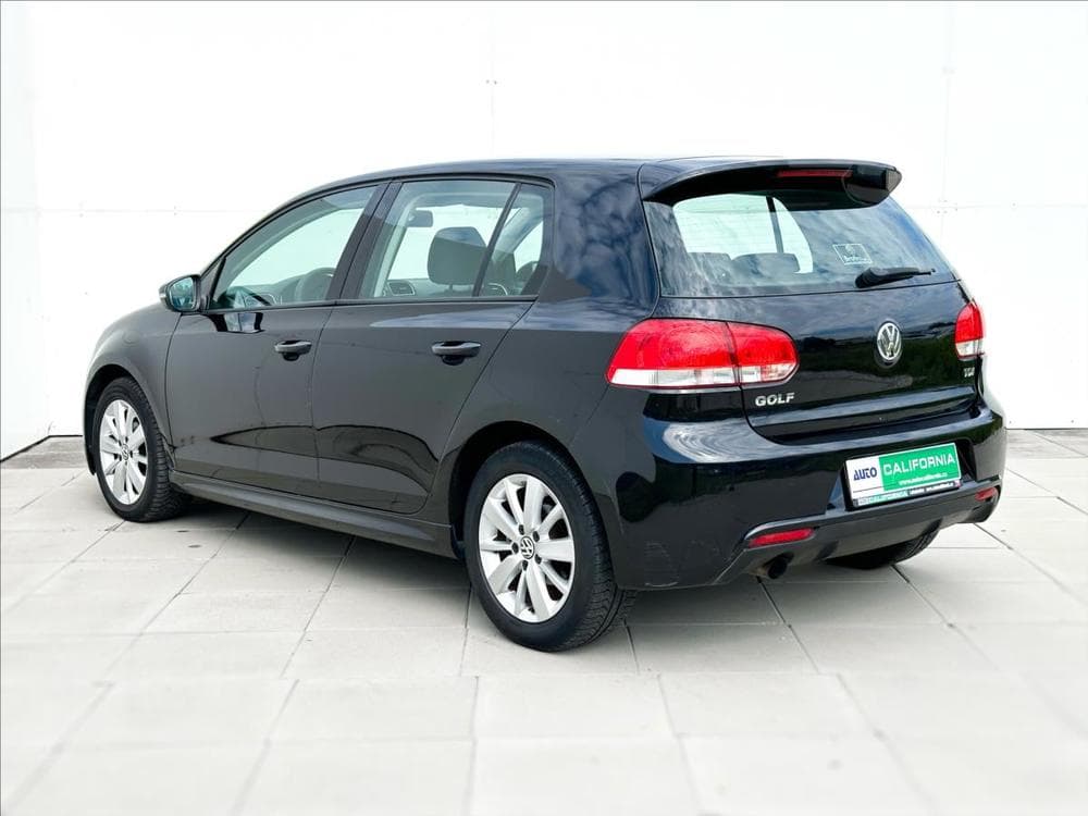 2011 Volkswagen GOLF - 10