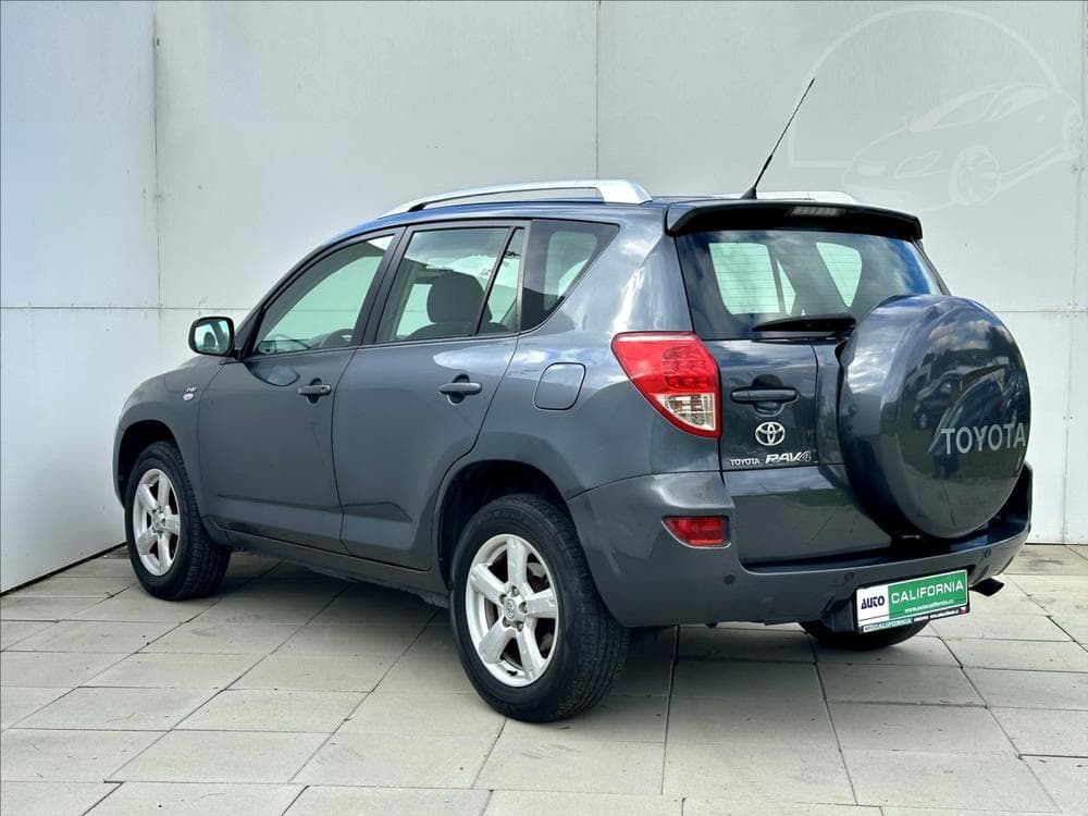 2008 Toyota RAV4 - 11