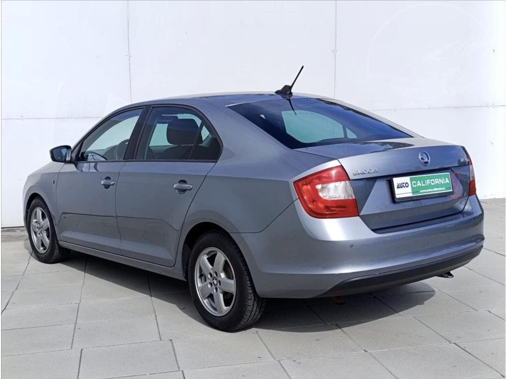 2013 Škoda RAPID - 11