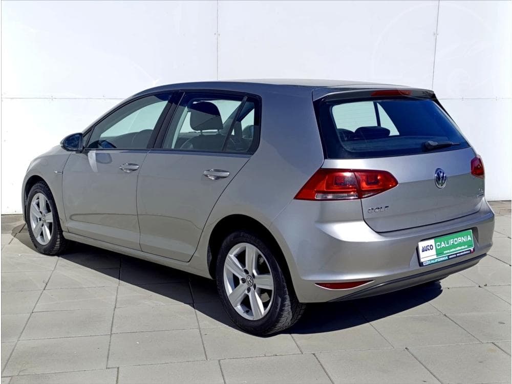 2015 Volkswagen GOLF - 21