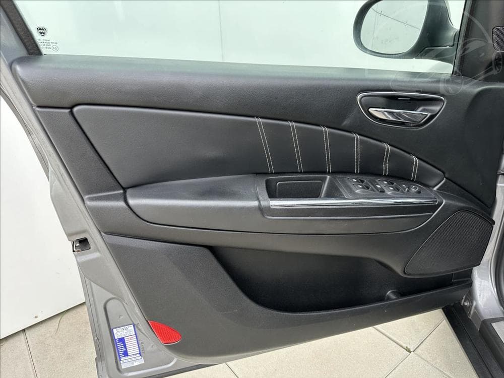 2010 Lancia DELTA - 12