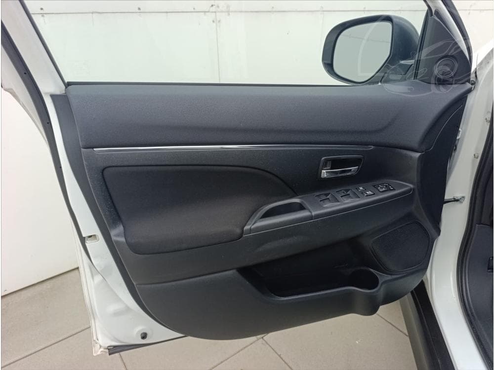 2016 Mitsubishi ASX - 12