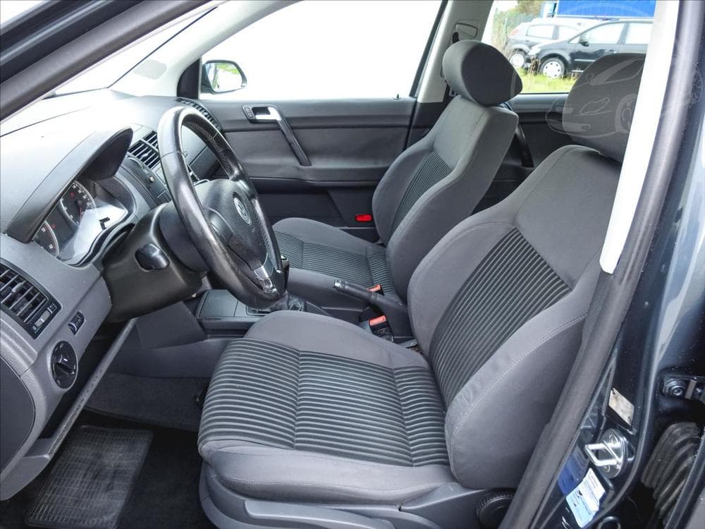 2005 Volkswagen POLO - 12