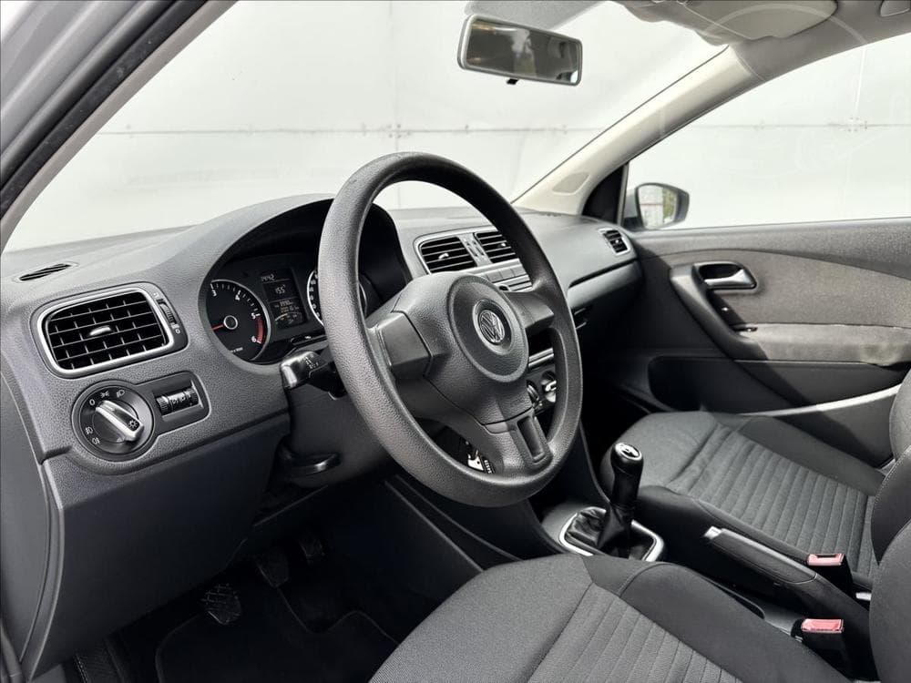 2012 Volkswagen POLO - 13