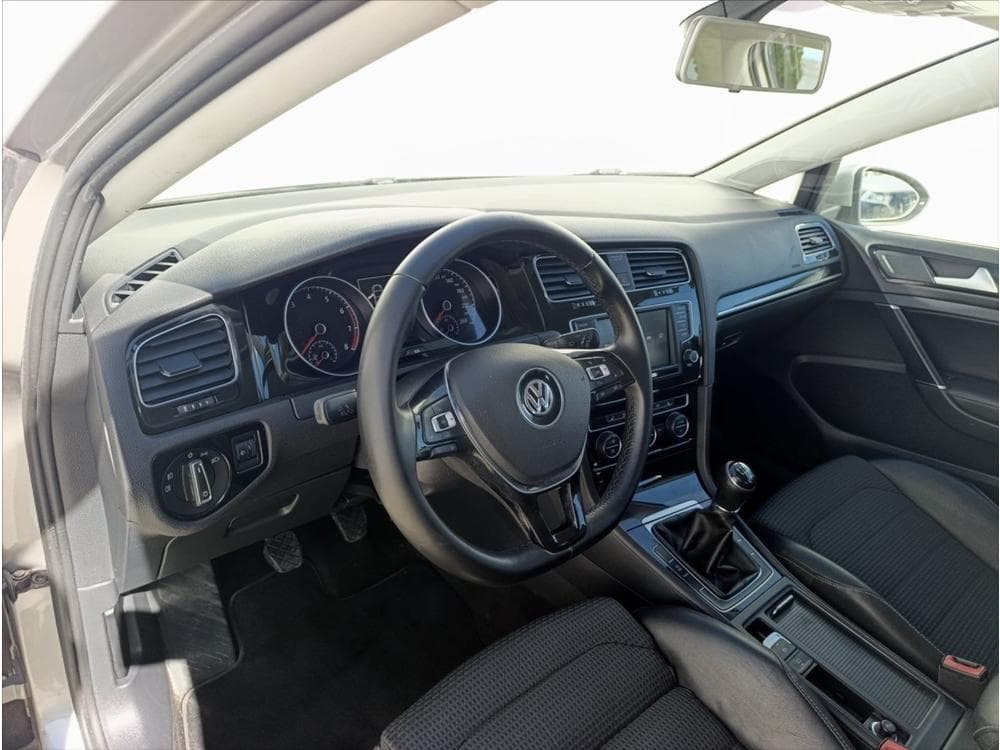 2015 Volkswagen GOLF - 25
