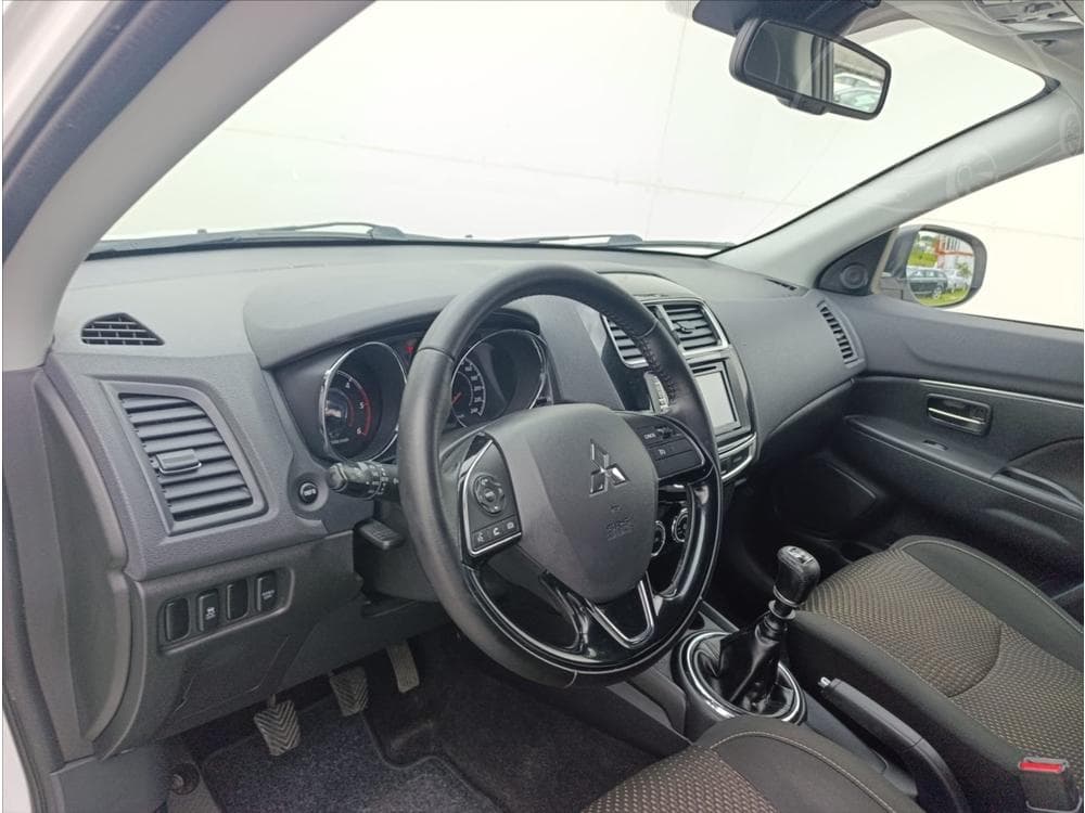 2016 Mitsubishi ASX - 13