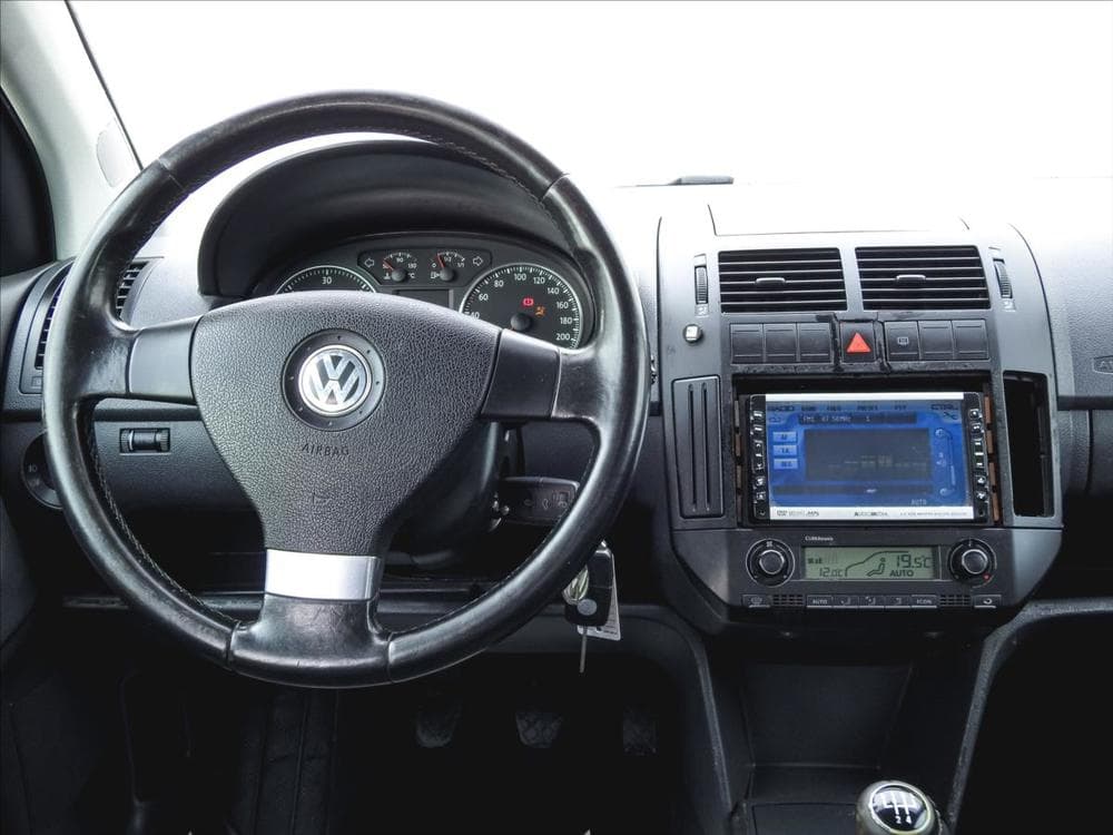2005 Volkswagen POLO - 13