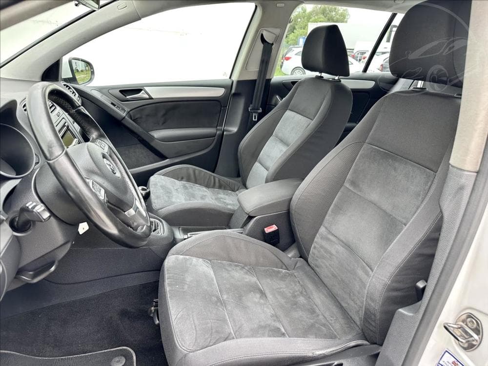2011 Volkswagen GOLF - 14