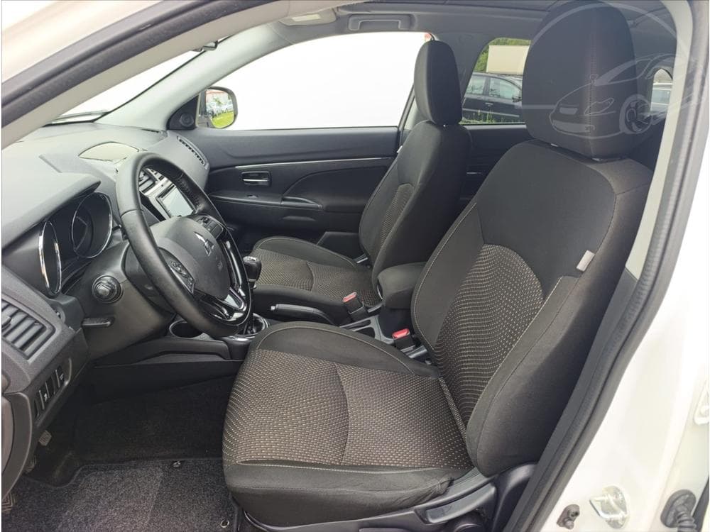 2016 Mitsubishi ASX - 14