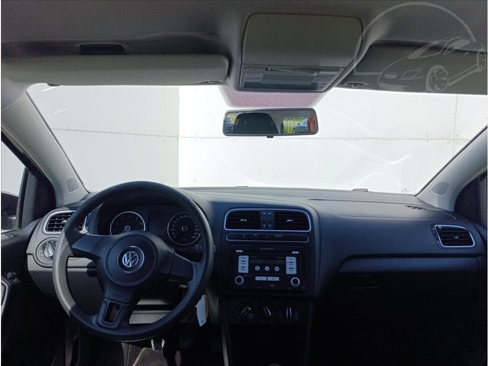 2011 Volkswagen POLO - 29