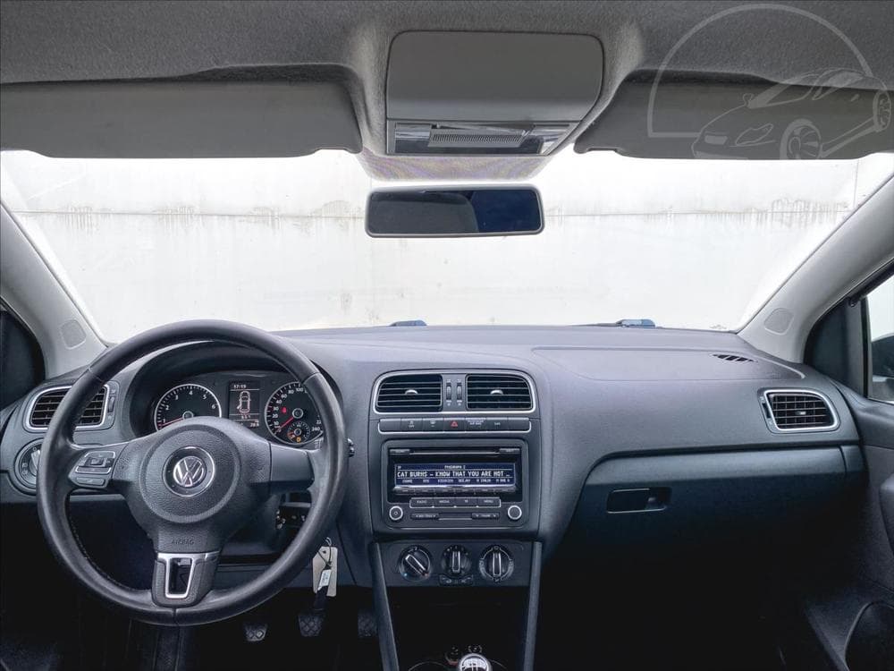 2011 Volkswagen POLO - 15