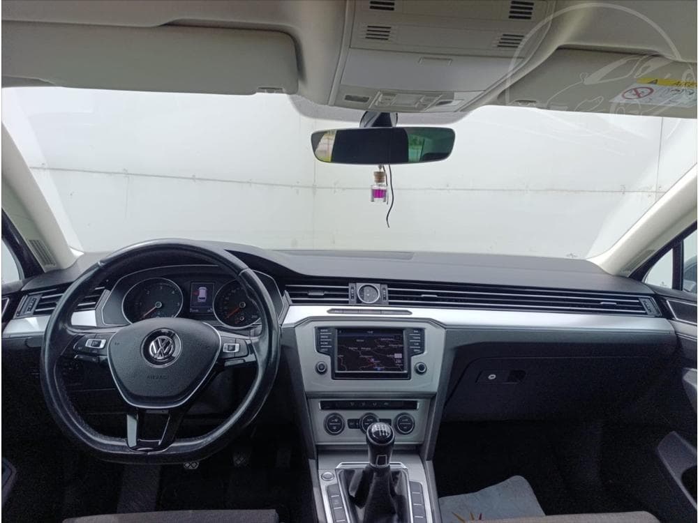 2016 Volkswagen PASSAT - 15