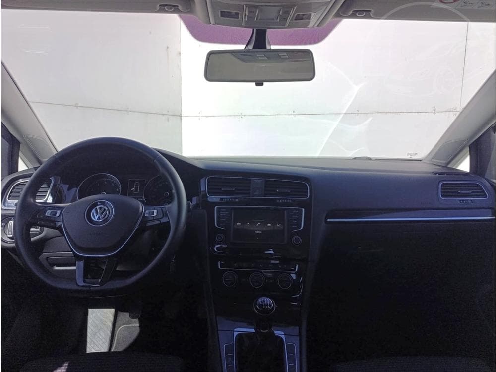 2015 Volkswagen GOLF - 29