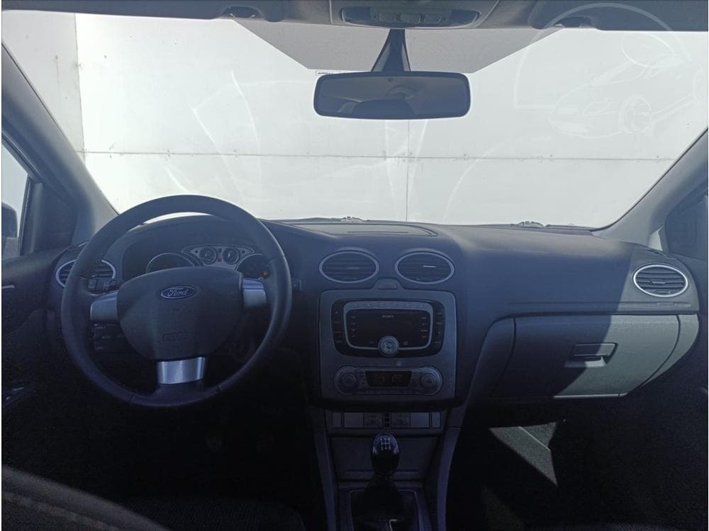 2010 Ford FOCUS - 15