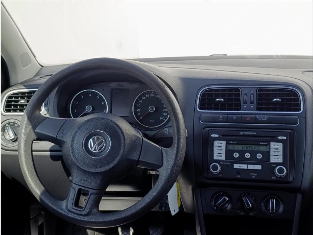 2011 Volkswagen POLO - 31